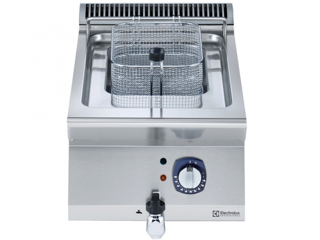  Electrolux 371075 700XP    1  7 lt, 400 mm    Electrothermoco 